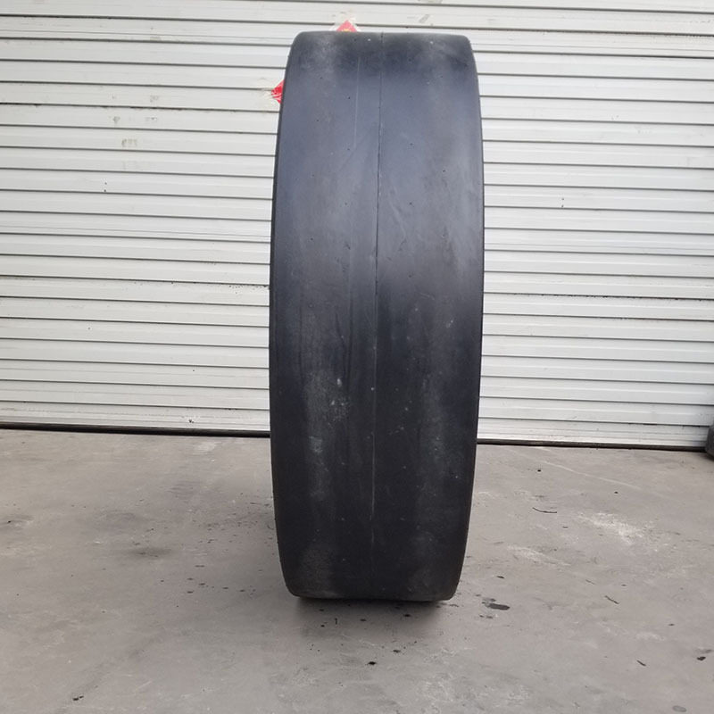 1100-20压路机光面C-1花纹斜交尼龙成套工程机械轮胎