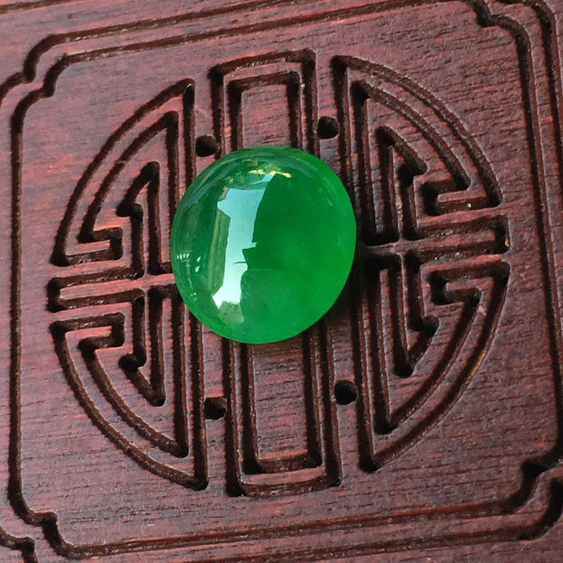 翡翠满绿蛋面种好细腻满色辣绿