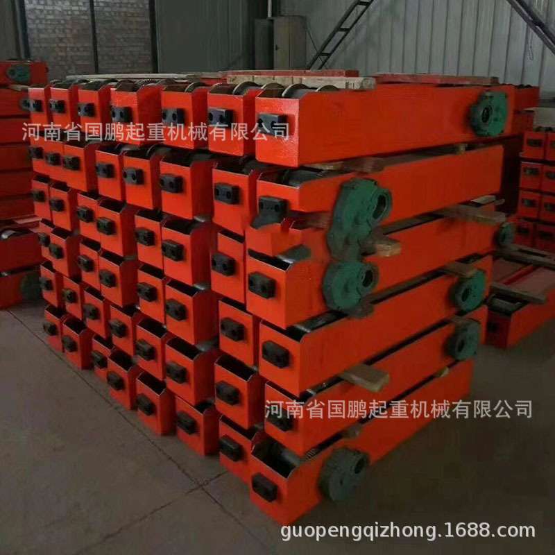 电动单梁双梁起重机端梁悬挂行走梁200/300/400LD轮行车端梁头
