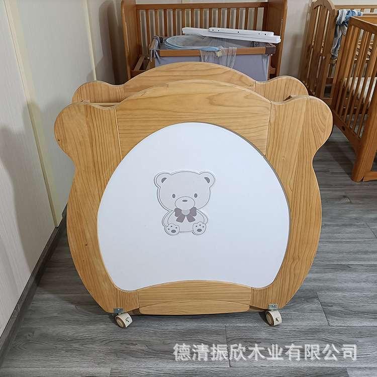 厂家直供折叠木质免安装婴儿床木质婴儿床带护栏可拼接收纳婴儿床