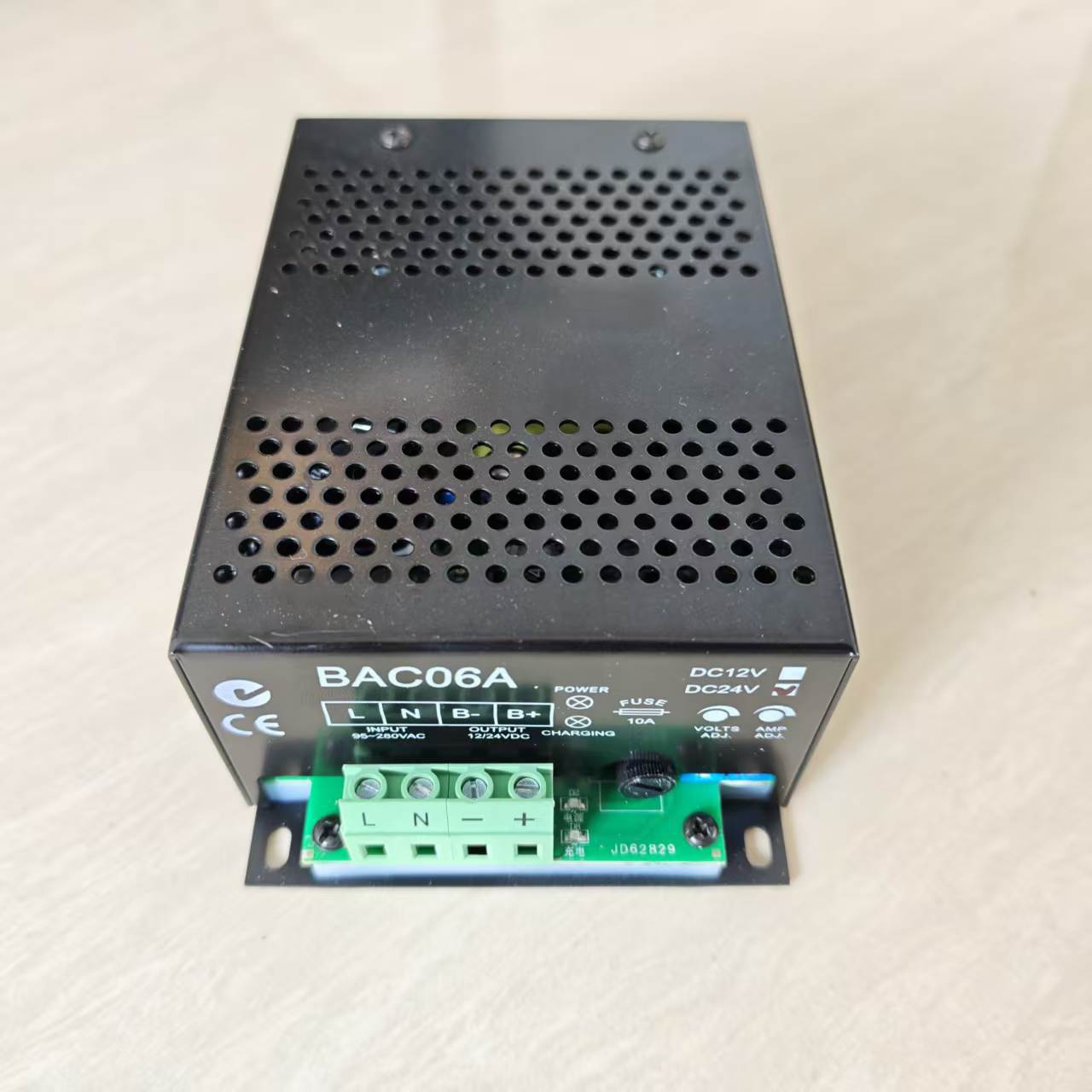 BAC06A智能充电器柴油发电机组电瓶24V开关电源自动蓄电池浮充12V