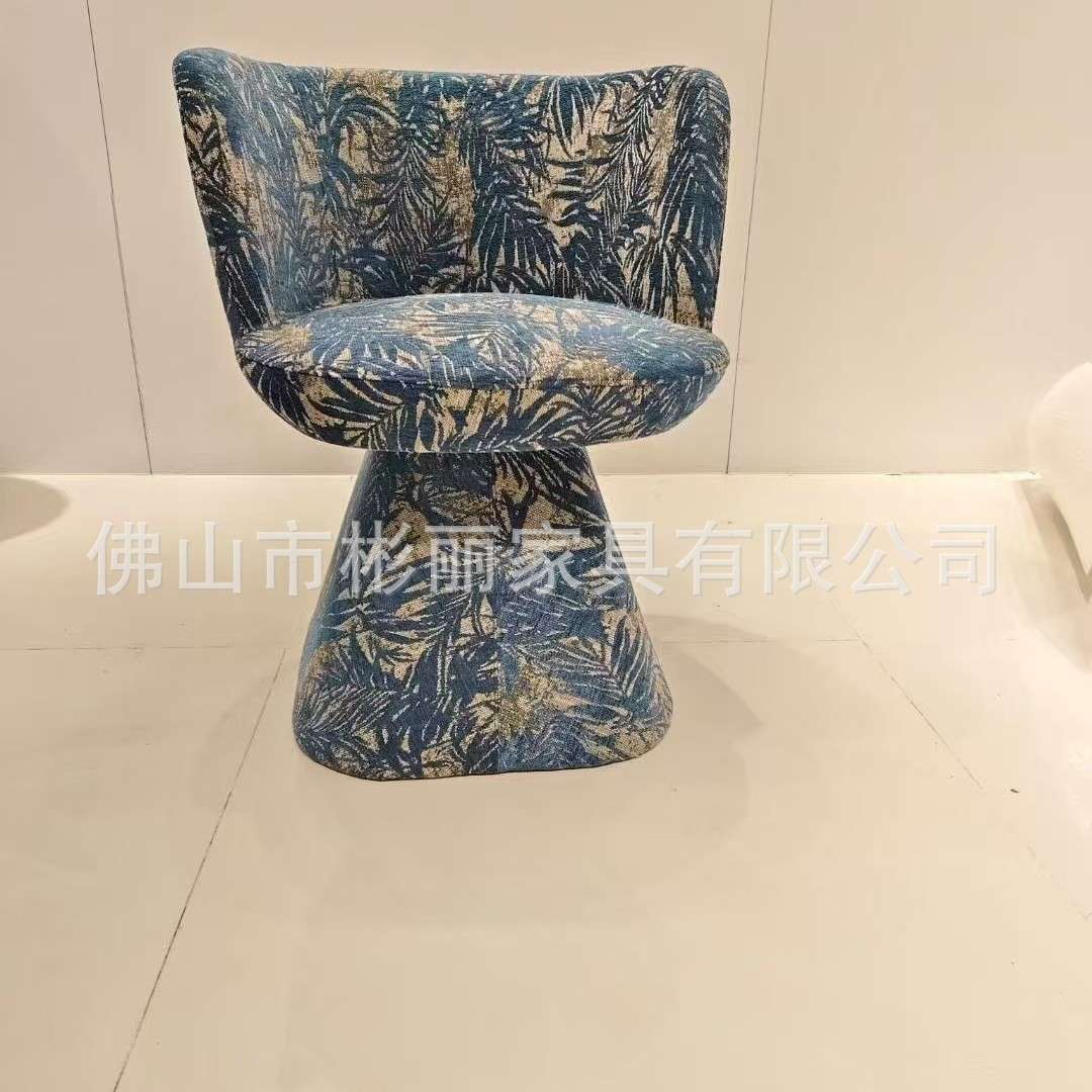 现代简约设计师餐椅网红化妆椅奶油风椅子别墅化妆凳会客厅接待椅