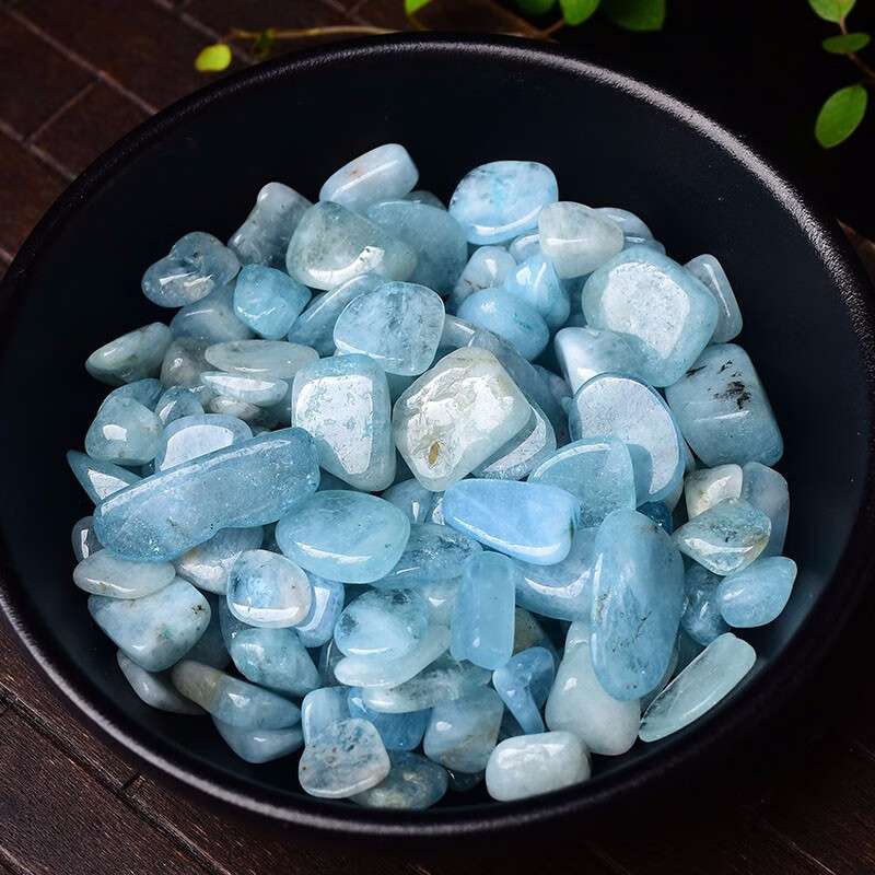 天然海蓝宝水晶碎石消磁净化蓝色水晶碎石颗粒水晶原石摆件