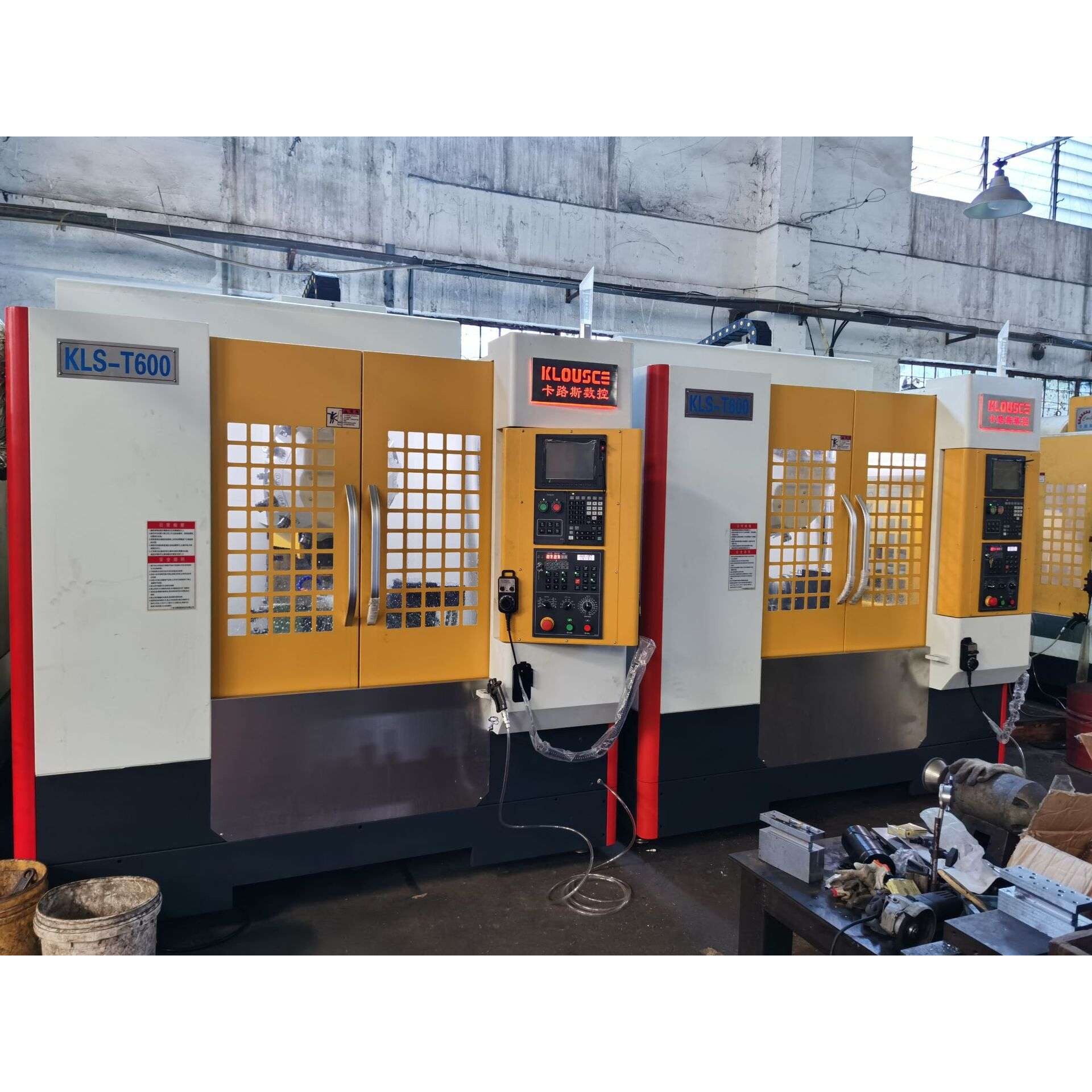 厂家直销卡路斯加工中心电脑锣钻攻中心850-966-1165-1380-T6