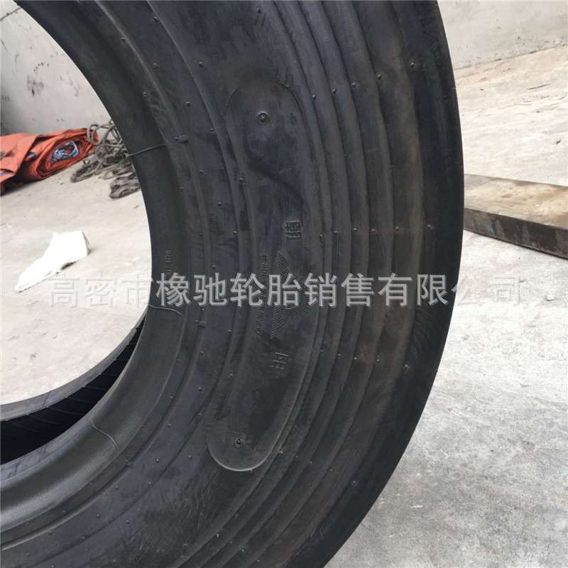 供应朝阳1100-20光面胶轮压路机轮胎 11.00-20 C