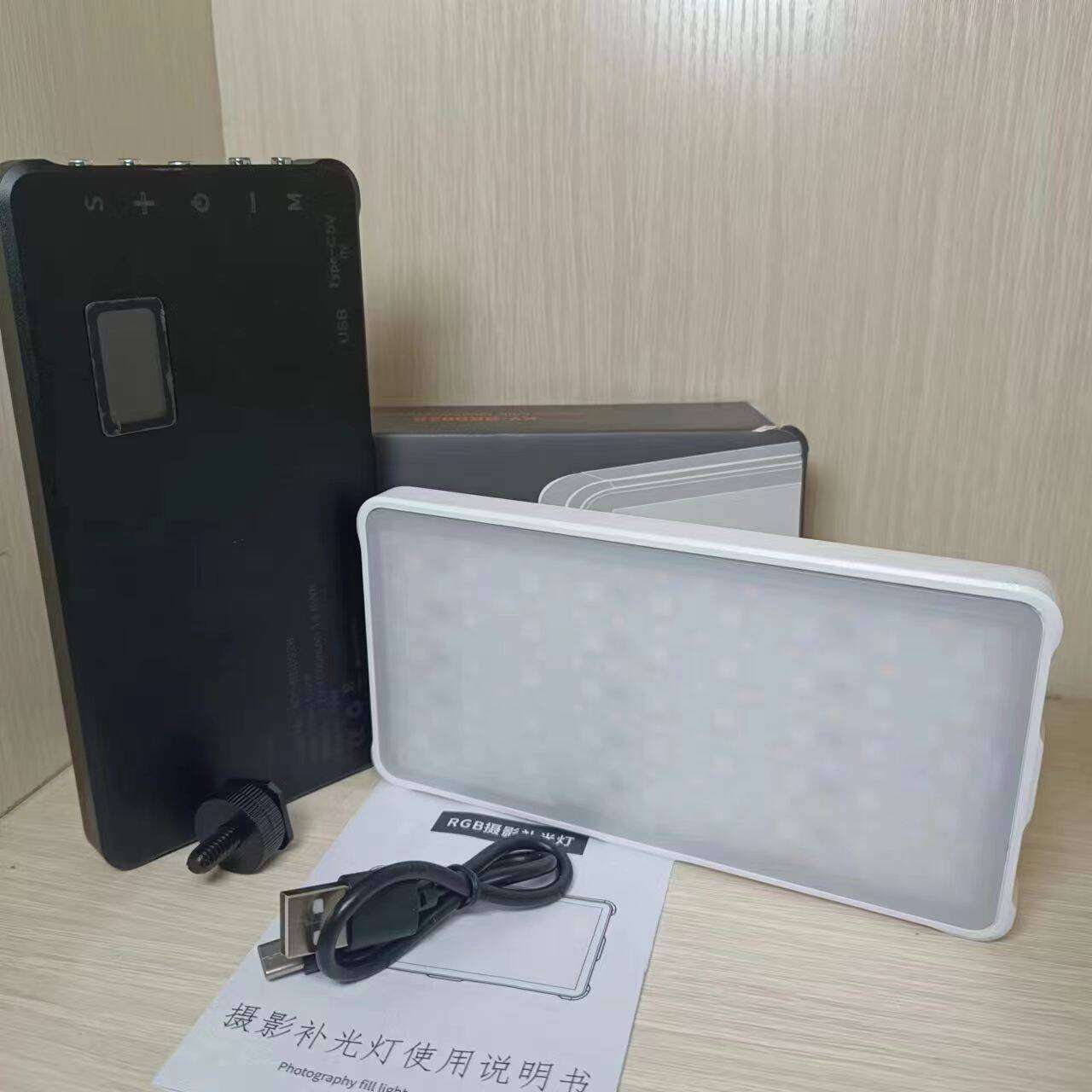 M135RGB口袋灯金属外壳户外氛围灯打光灯直播美颜灯全彩便携闪光