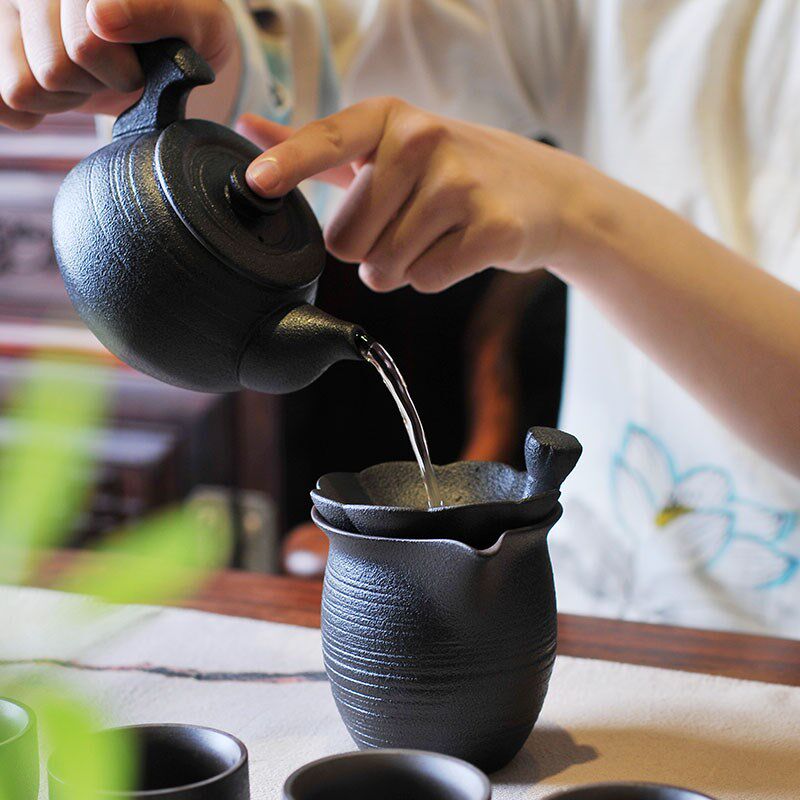 日式禅风黑陶茶具套组黒色覆古陶土功夫茶具粗陶日式带过滤器