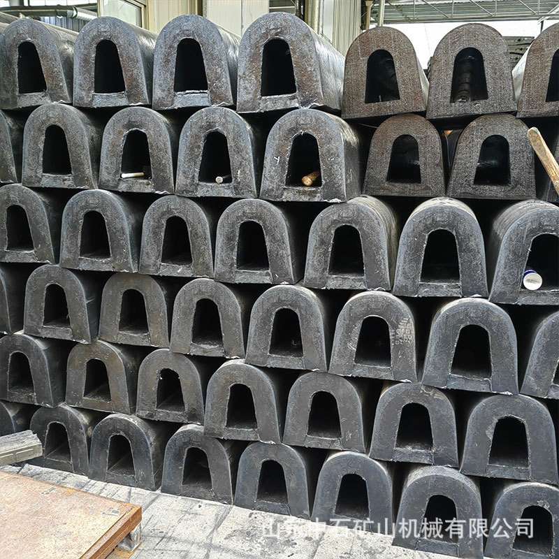 船泊码头用橡胶护舷条 厂家现货D500*500*1500防撞墩防撞橡胶护舷