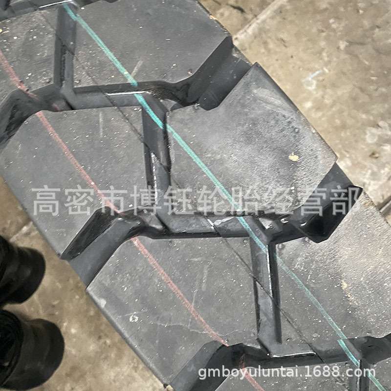 鲁飞800-20半实心翻斗车货车轮胎825-16矿井聚氨酯填充总成配钢圈