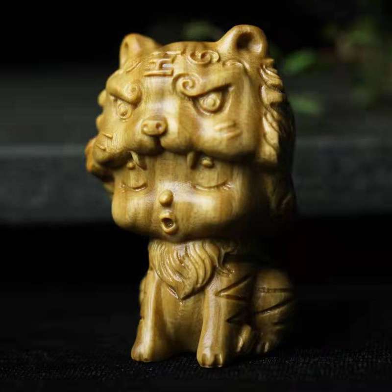 绿檀萌宝虎摆饰摆件规格4.3×6.3书桌面可爱装饰盘玩工艺厂家