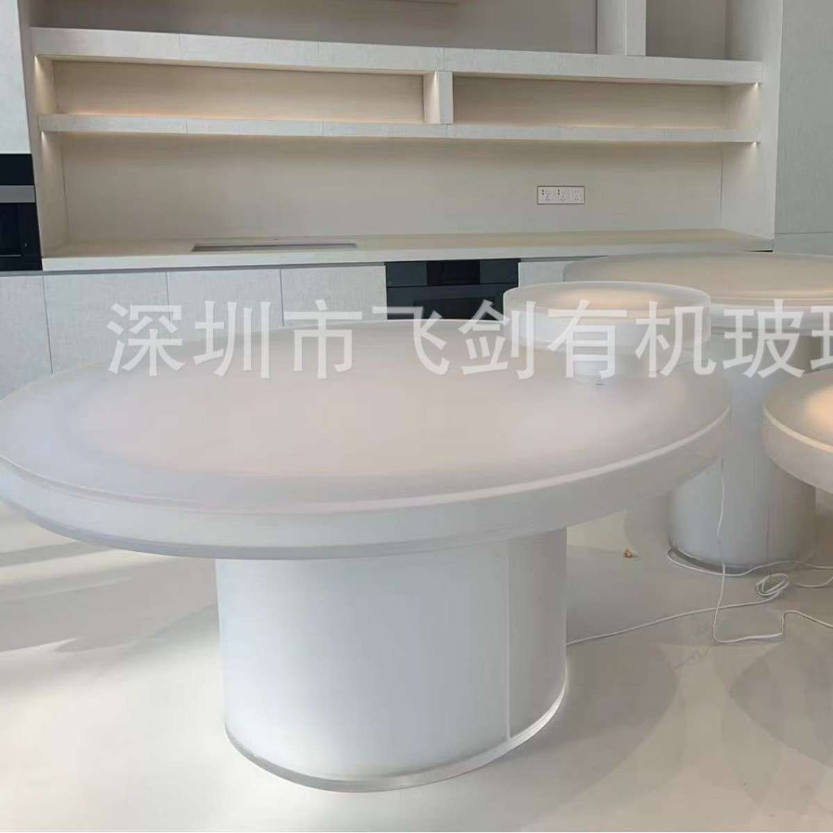 亚克力透明白色磨砂室内家居装饰茶几圆形展台商业美陈装置道具