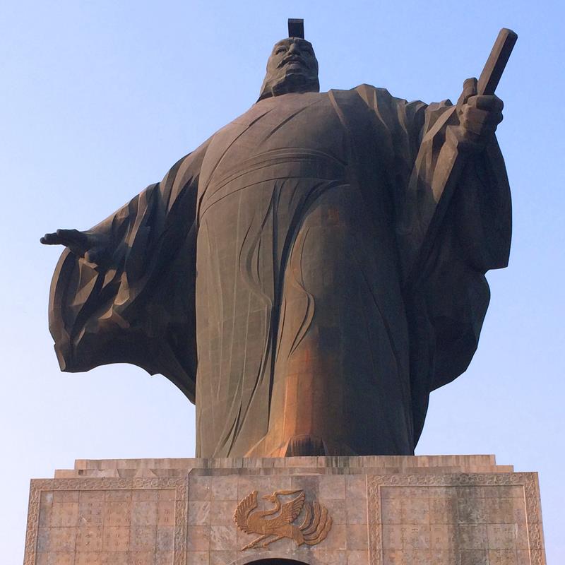 西汉高祖刘邦大型广场人物雕像古代历史名人公园户外玻璃钢雕塑