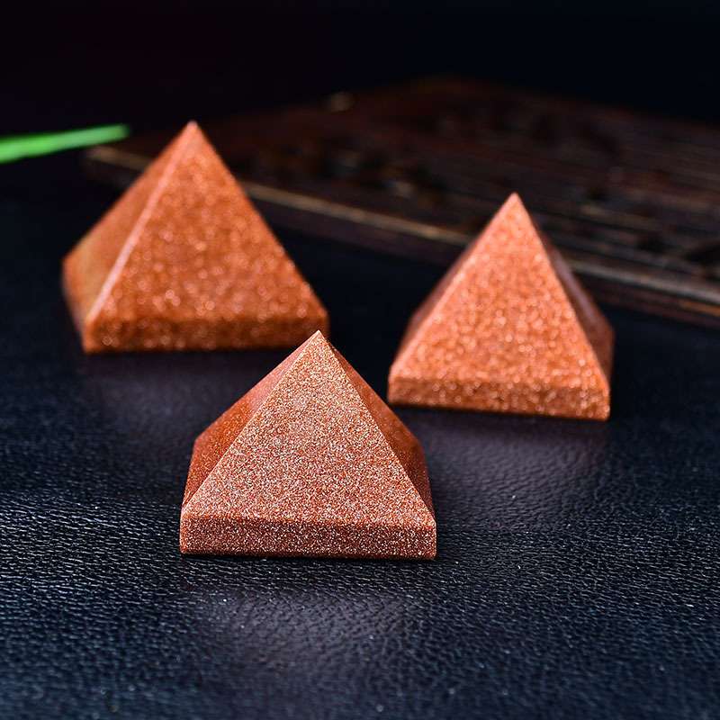 天然红金沙蓝砂石原石金字塔摆件家居客厅办公桌面装饰品