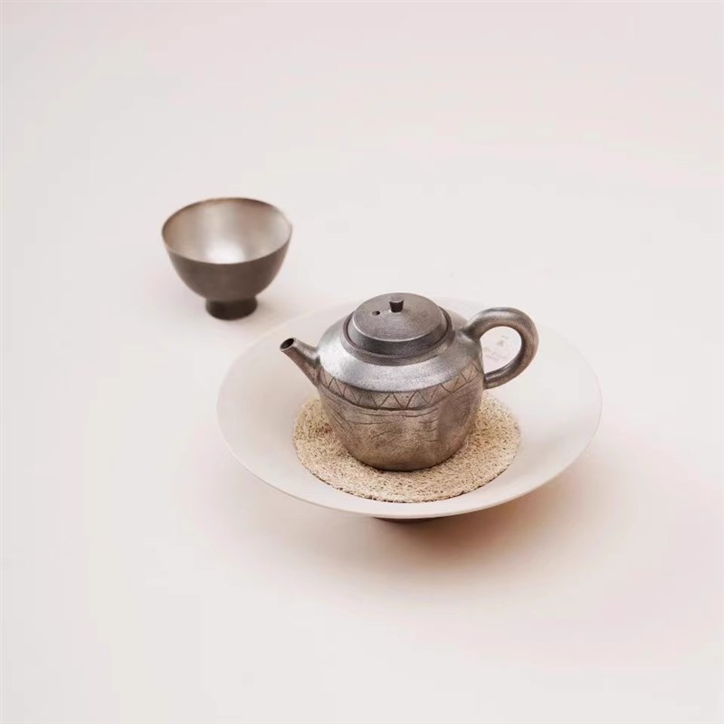 一条【喇叭】原矿白段泥紫砂壶承茶托