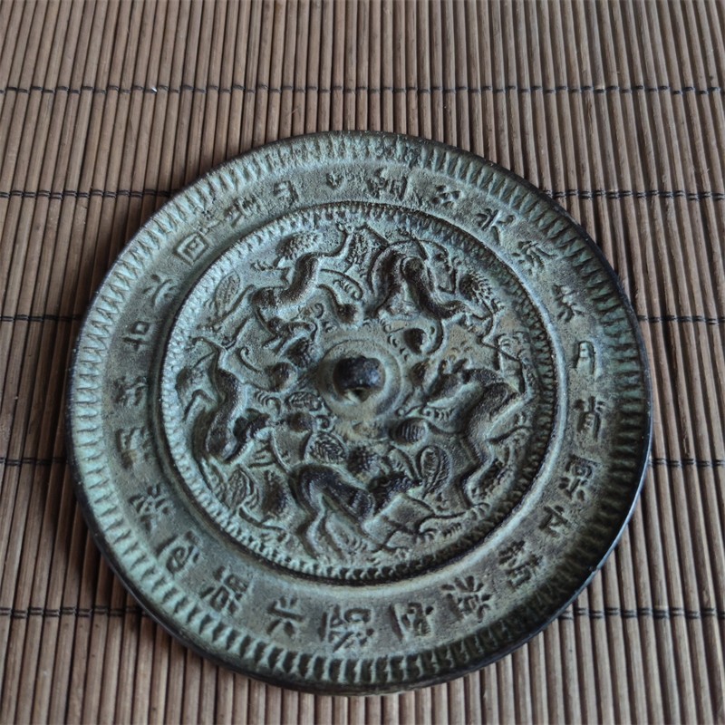 铜镜复古怀旧工艺品做工精致包浆老气品相佳家居装饰古玩爱好收藏