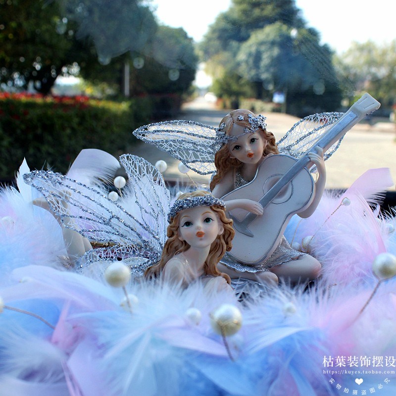 女生车内可爱天使姐妹花仙子羽毛垫汽车摆件中控台装饰品高档大气