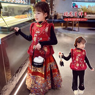 女童马面裙套装冬装2025新款洋气儿童中国风唐装拜年服女孩新年装