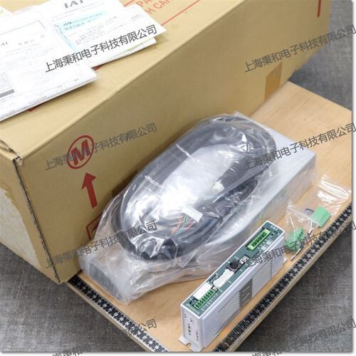 RCP6-SA7R-WA-56P-8-100-P3-R05-B-ML-SS,带滑块式 + 控制器的机