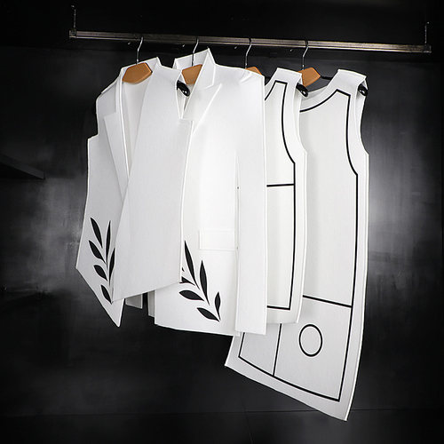 轻奢极简样板房间衣帽间软装饰品毛毡假衣服定制衣柜展厅道具摆件