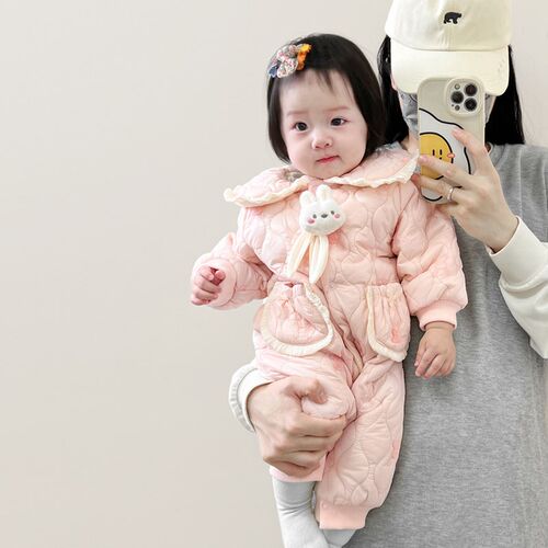 婴儿衣服秋冬新款连体衣加绒哈衣超萌女宝宝公主加厚爬服外出棉服