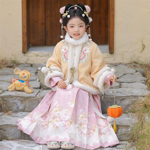 女童汉服马面裙冬季新年衣服2025新款儿童拜年服女孩秋冬古风唐装