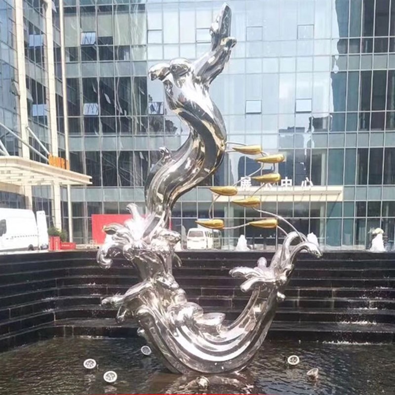 定制小鹿雕塑不锈钢几何镜面订做景观小品雕像发光月亮大型铁摆件