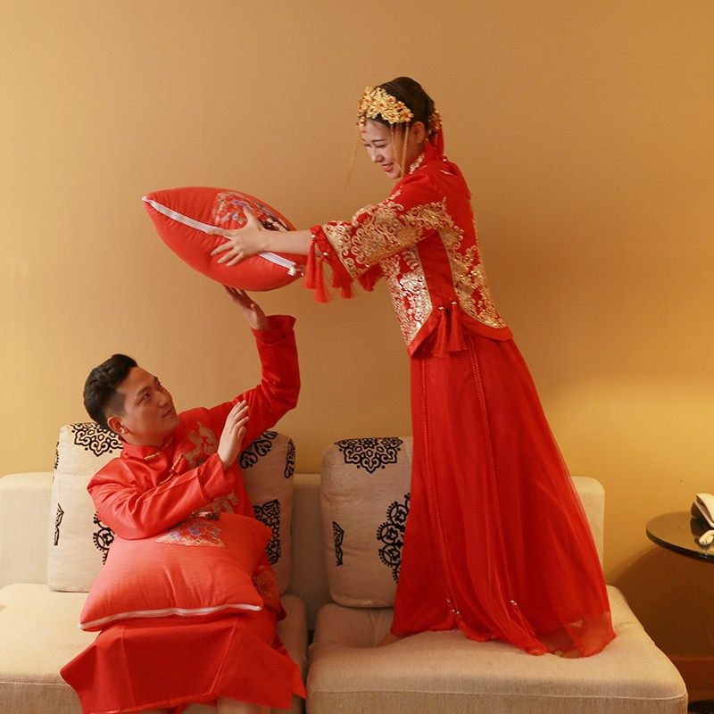 情侣懒人被子婚庆加厚新婚被喜庆床上创意礼品带袖双人被子