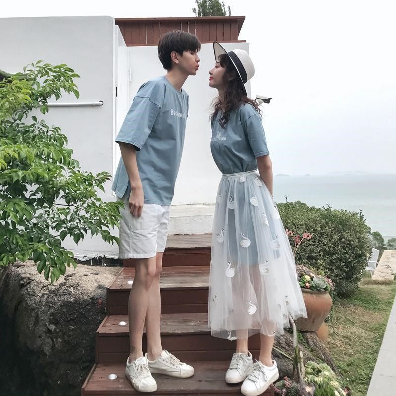 不一样的情侣装夏装套装2023新款韩版连衣裙短袖T恤网纱裙女学生
