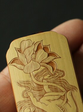 精品名家戚挺飞纯手工留青雕刻老玉竹小手牌挂件竹雕浅浮雕竹把玩