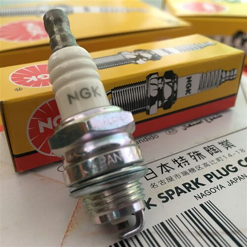 NGK火花塞二冲火花塞 割草机40-5四冲火花塞 139/140/GX35火花塞