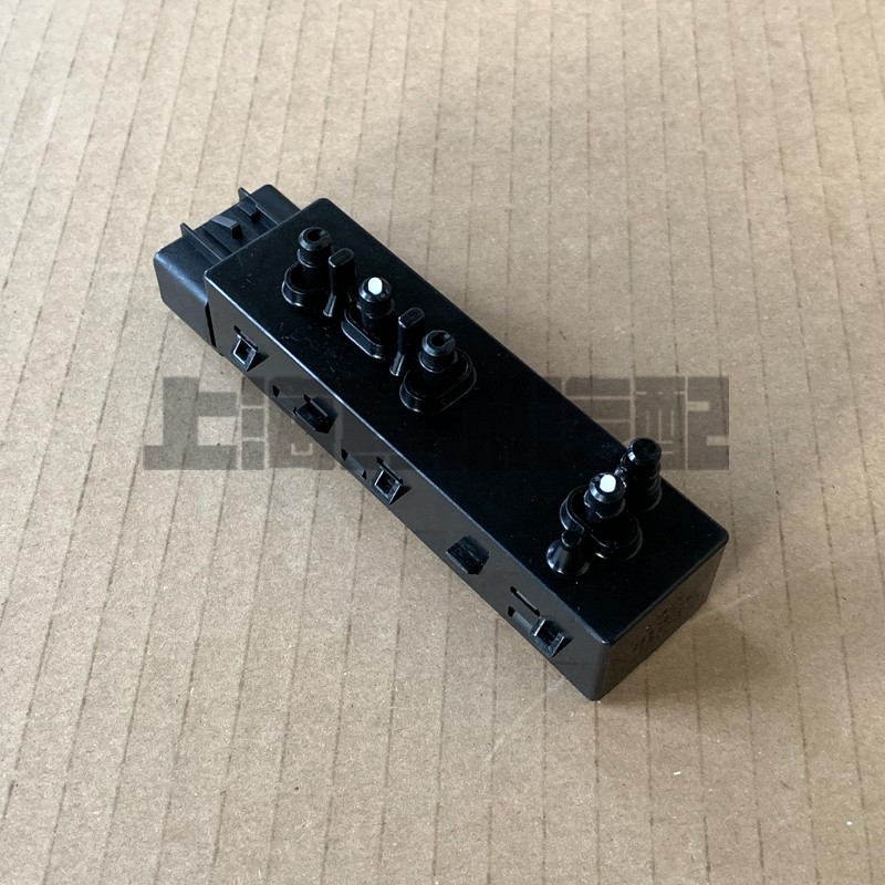 适配新君威全新君越GL8ES迈锐宝昂科威座椅开关电动调节按键原厂