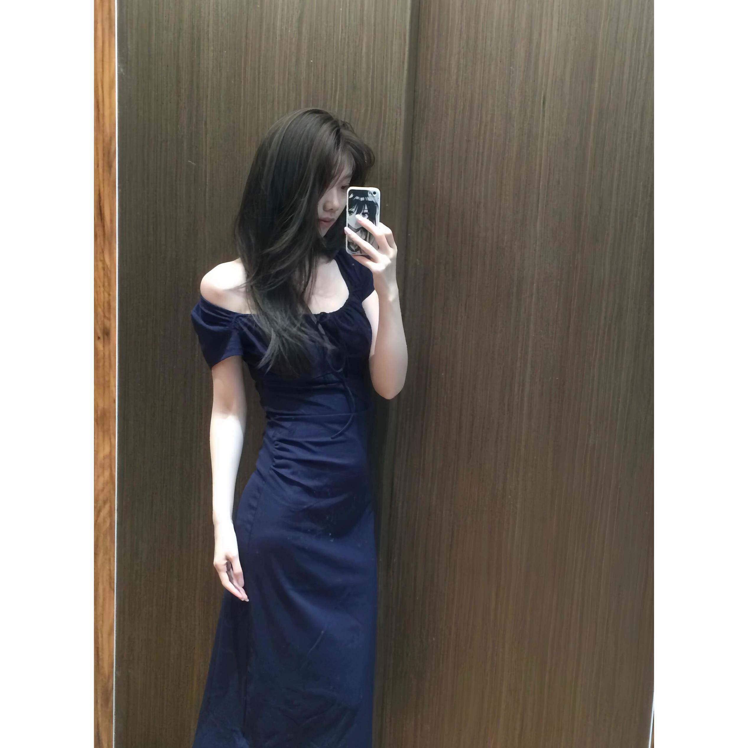 田心蓝蓝 高级感长裙收腰显瘦方领辣妹气质洋装女2025新款春夏