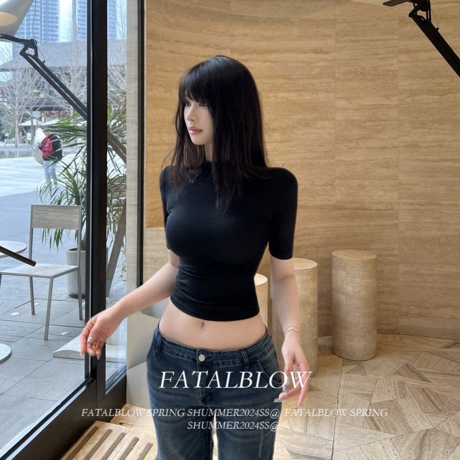 夏季黑色纯欲修身短款中袖T恤女