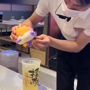平衡不倒翁小恐龙独轮车电动悬空走钢丝会走路解压儿童平衡猪