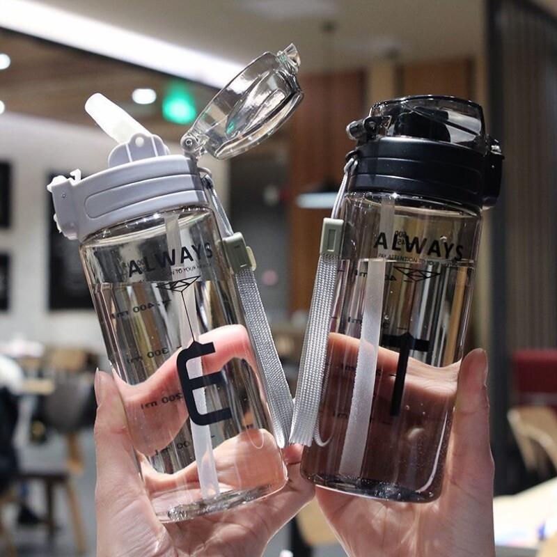 吸管水杯成人带提绳刻度动健身水女学生防摔孕妇用鸭嘴杯子