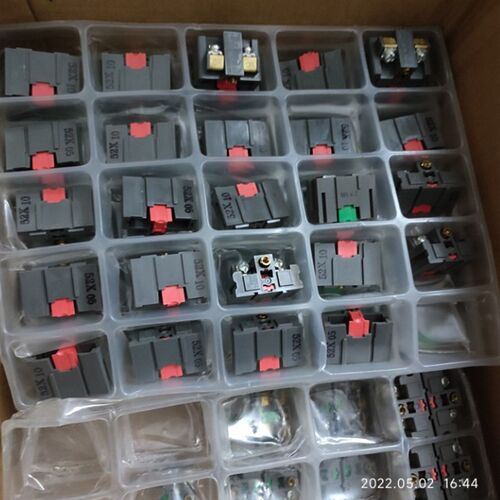 和泉  按钮开关触点  BS001E/BS010E/BST00 红/绿/蘑菇头ABN3G10G