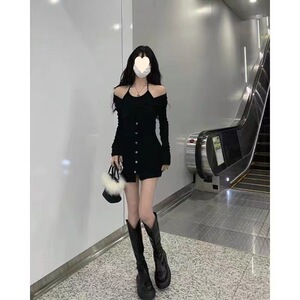 假两件辣妹黑色吊带连衣裙女2026年秋季新款纯欲修身显瘦包臀裙子