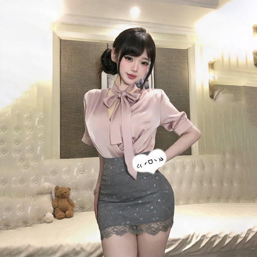 曼欲蕾丝缎面包臀内衣套装