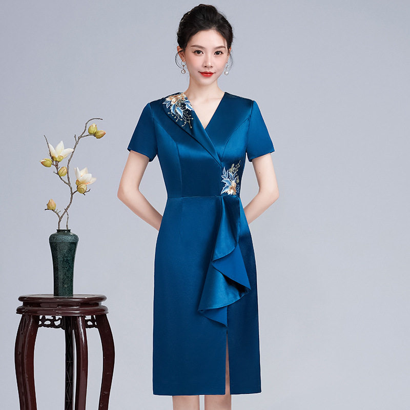 婚庆喜婆婆装妈妈婚宴礼服 高贵显瘦刺绣旗袍 高端洋气新款连衣裙