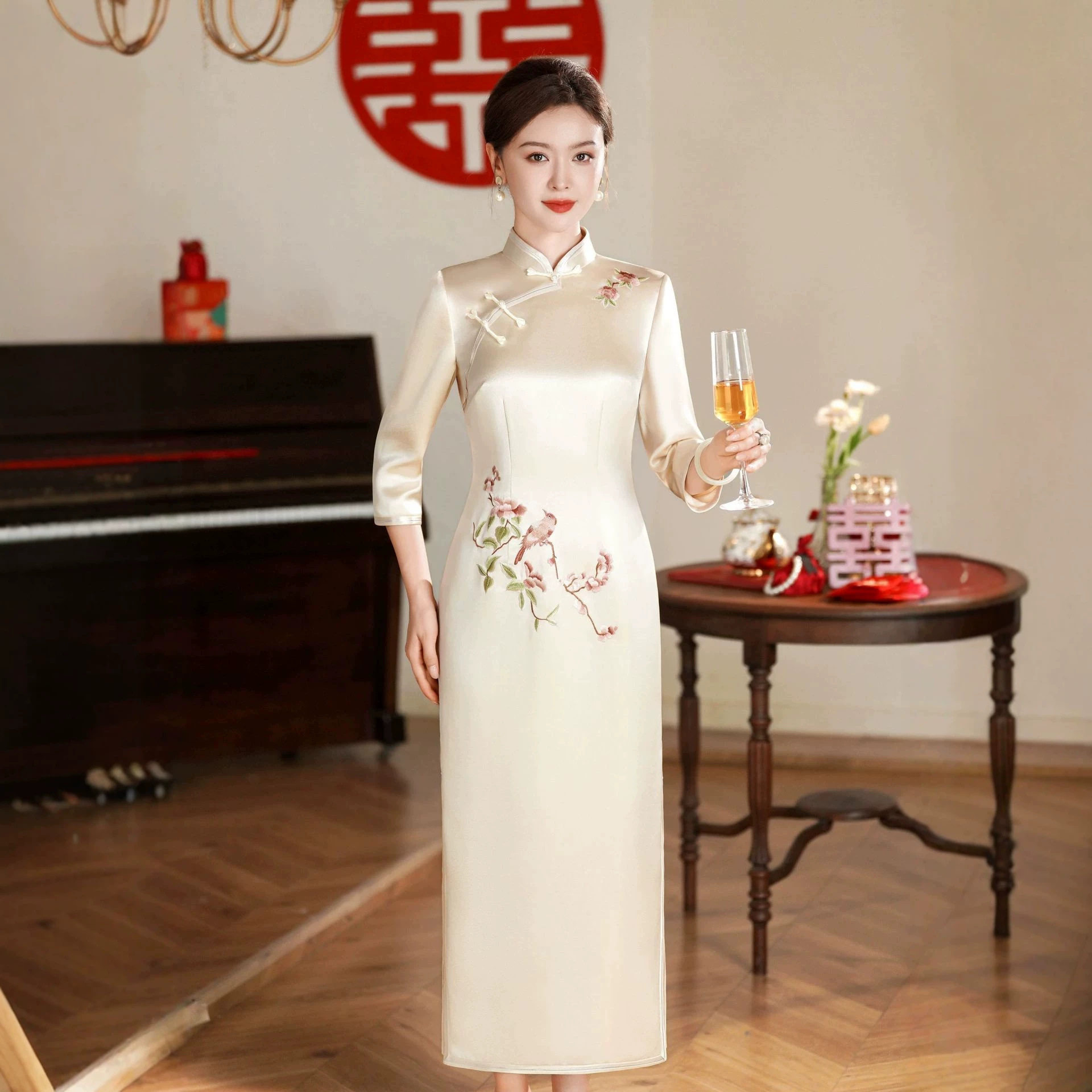 新中式醋酸绣花妈妈装旗袍礼服