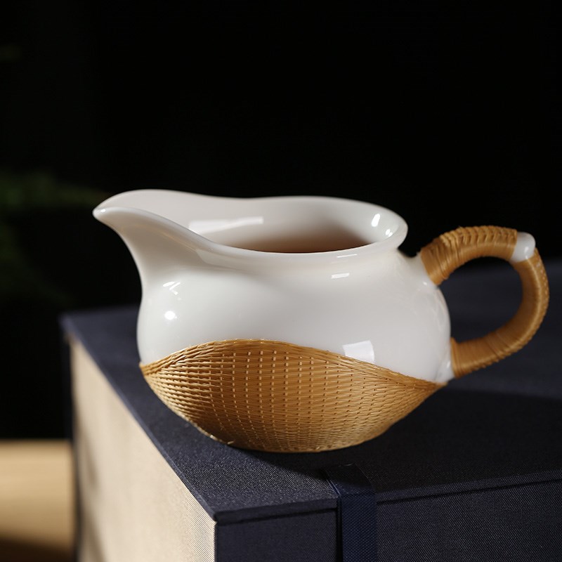 2025新款公道杯竹编分茶器非遗礼盒白瓷茶壶户外旅行一壶两杯