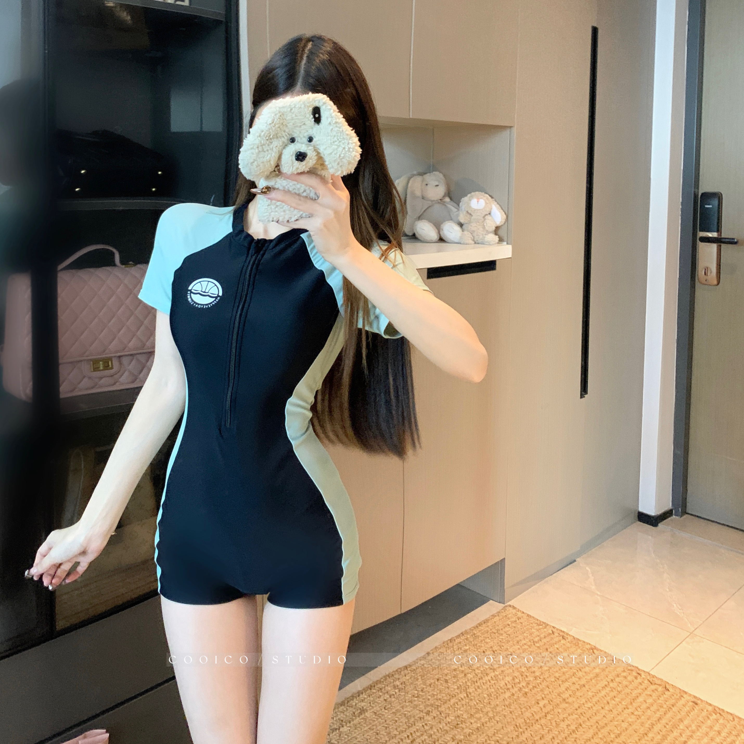泳衣女运动风小胸连体平角保守学生遮肚显瘦游泳馆专用泡温泉泳装