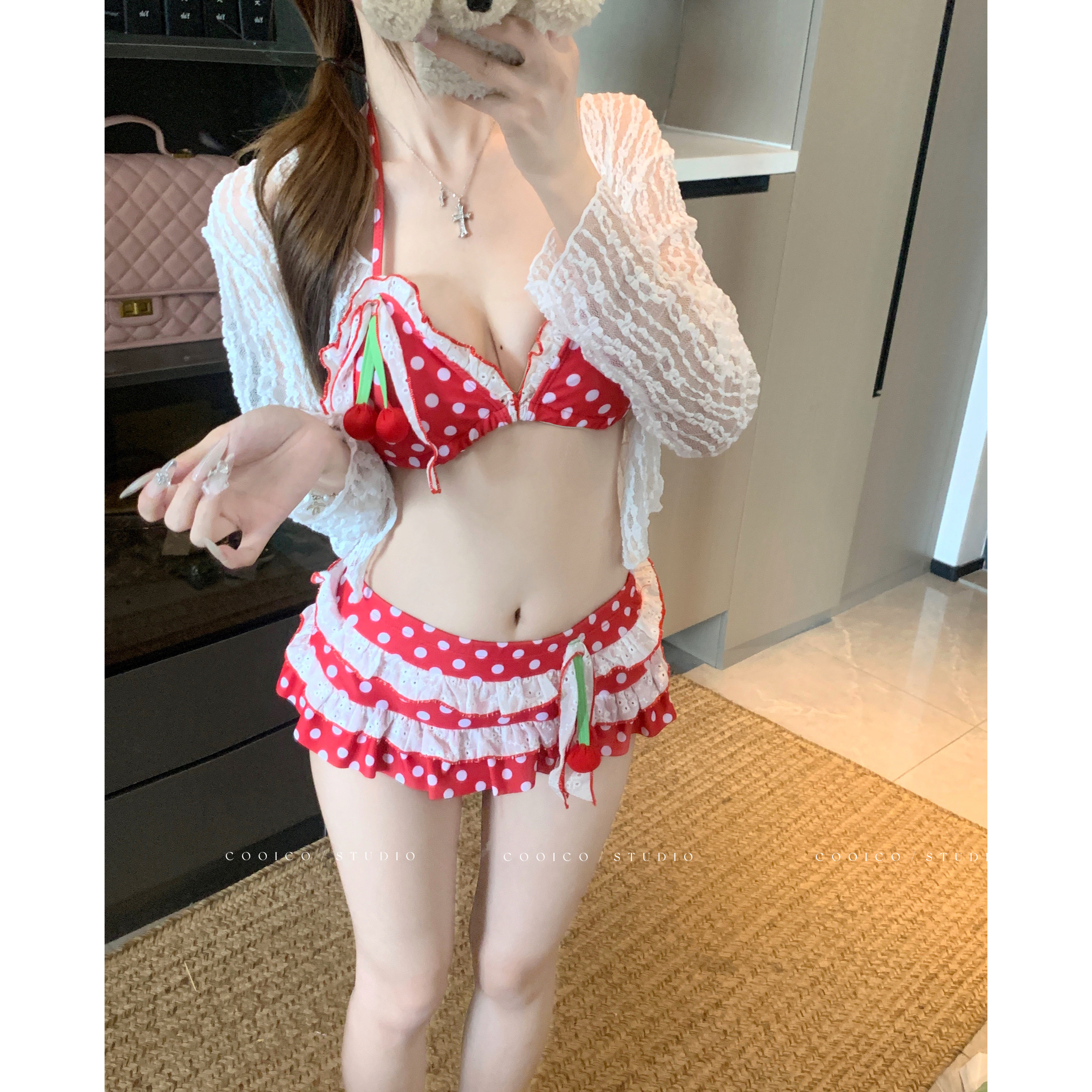 小樱桃甜美少女纯欲高级感比基尼