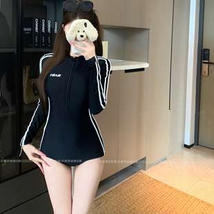 冲浪度假潜水服长袖 保守防晒显瘦仙女范小胸运动风遮肉连体泳衣女