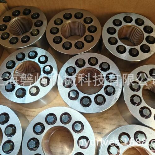 Super Nut破碎机应用M42X3超级螺栓预紧器安装