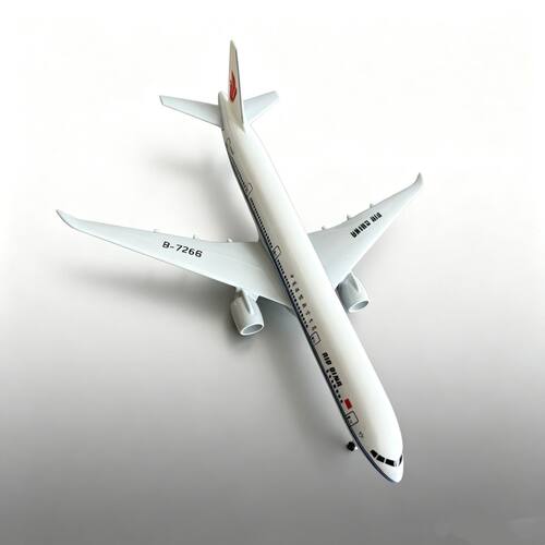 新款中国国际航空波音777飞机模型合金仿真带轮带支架航模摆件