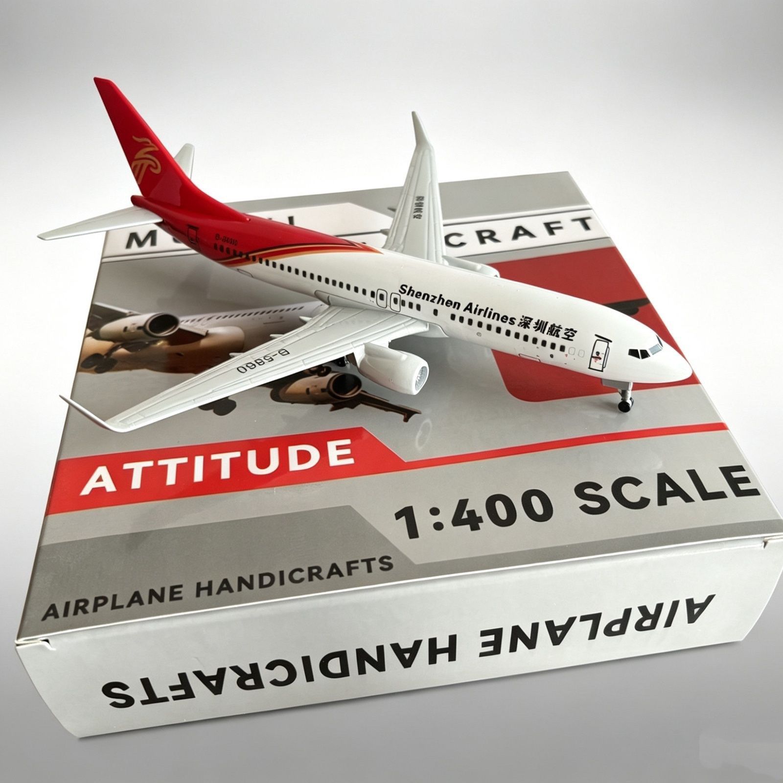 深圳航空737飞机模型带轮带灯带起落架仿真合金便宜航模摆件收藏