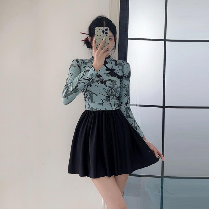 中国风潜水服女复古盘扣游泳衣水母长裤防晒显瘦长袖连体裙式泳衣
