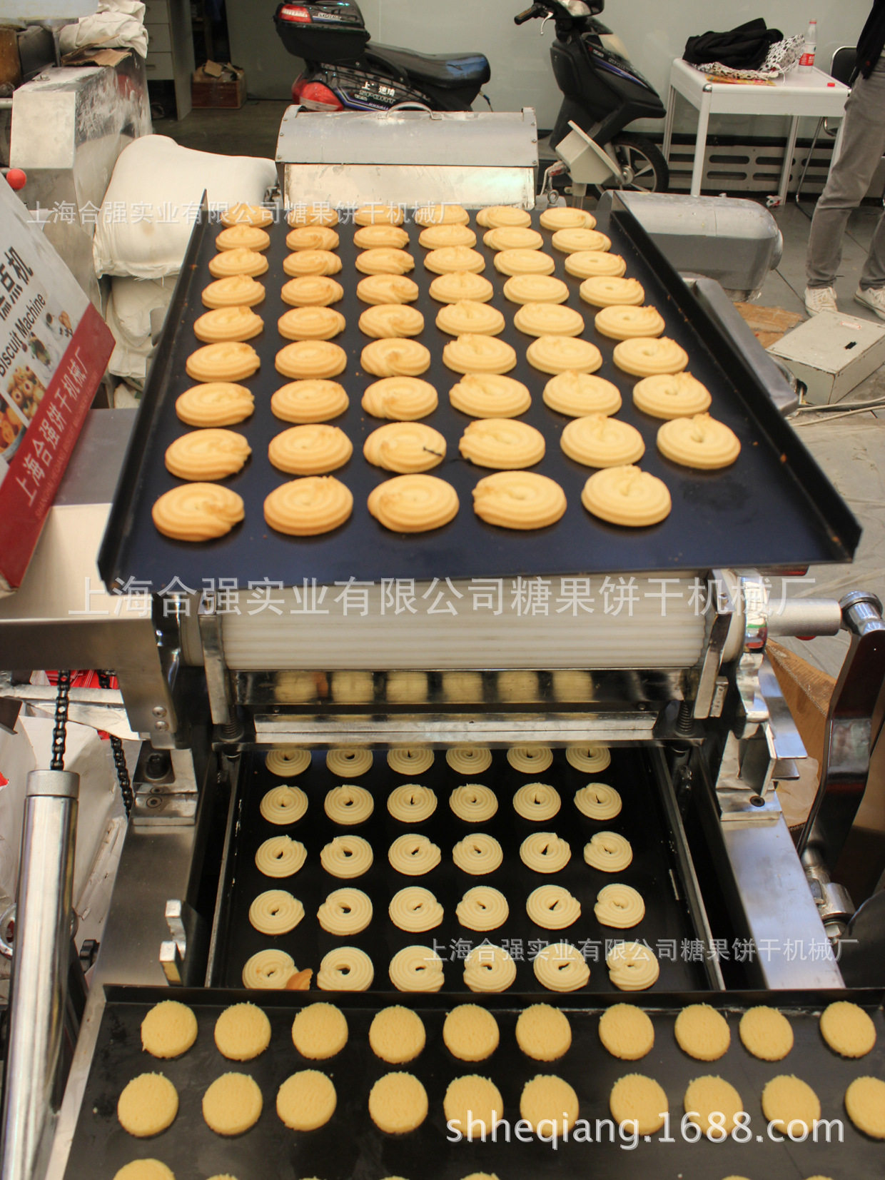 供应曲奇拉花饼干成型机合强牌切割饼干机上海曲奇饼干挤料机厂
