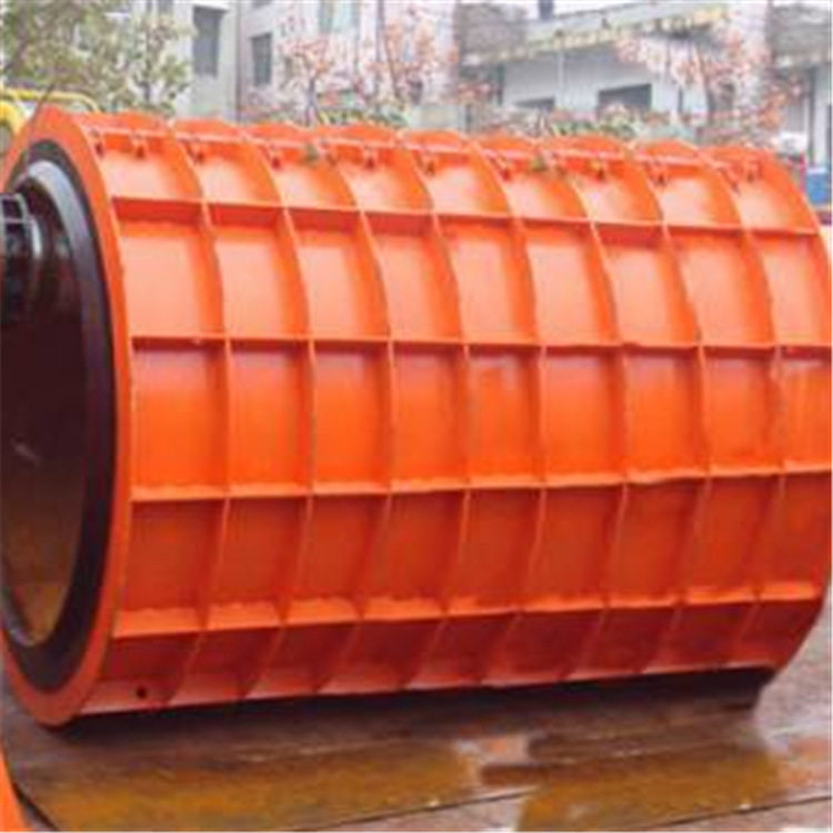 山东雨成水泥管制品模具钢筋水泥管模具水泥电杆模具